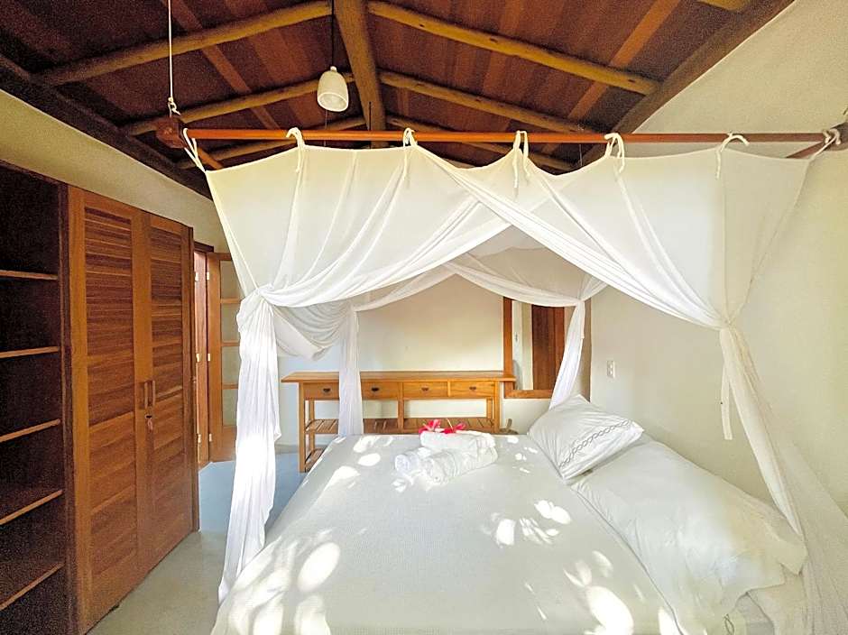 Casa com piscina e vista para a Praia do Espelho