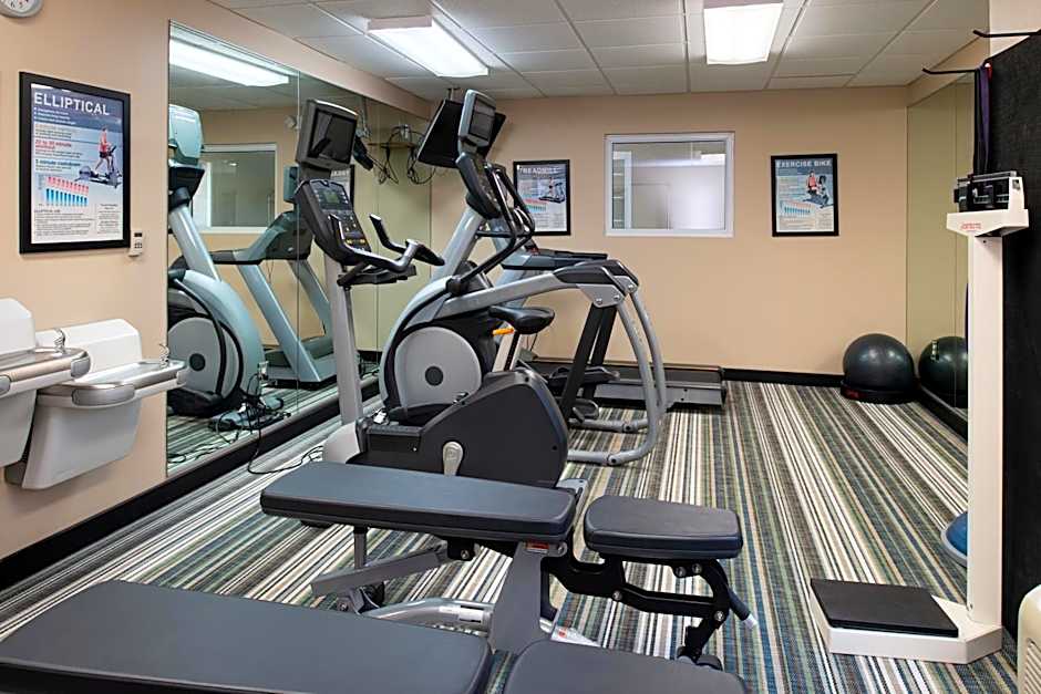 Candlewood Suites Olathe By IHG