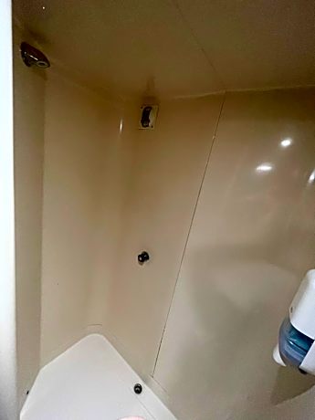 Unisotel Bollène A7 Ex-Hotel F1