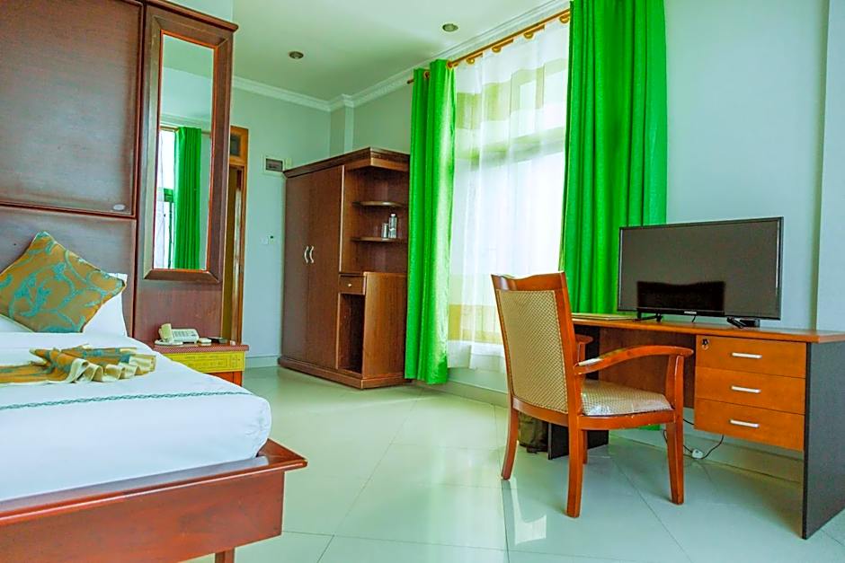 Greenlight Hotel