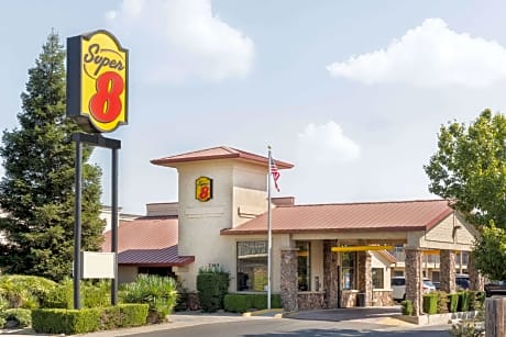Super 8 by Wyndham Corning