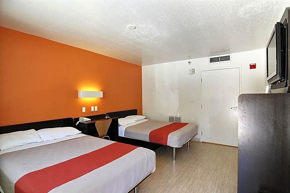 Motel 6 Santa Barbara - Carpinteria South