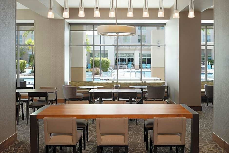 SpringHill Suites by Marriott Orlando at FLAMINGO CROSSINGS Town