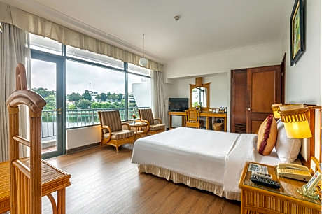 Deluxe Double or Twin Room with Garden View