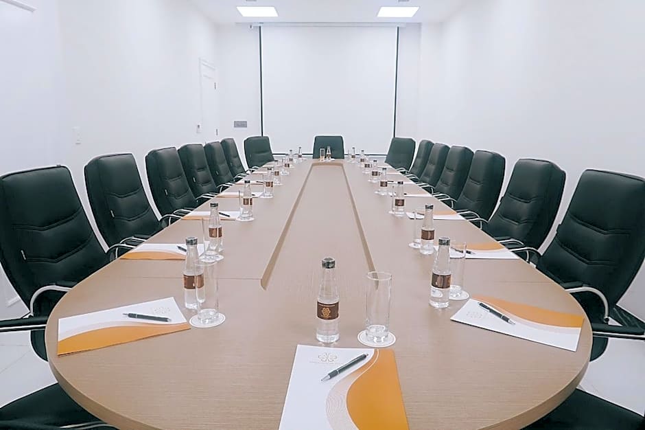 Garco Dragon Hotel 2