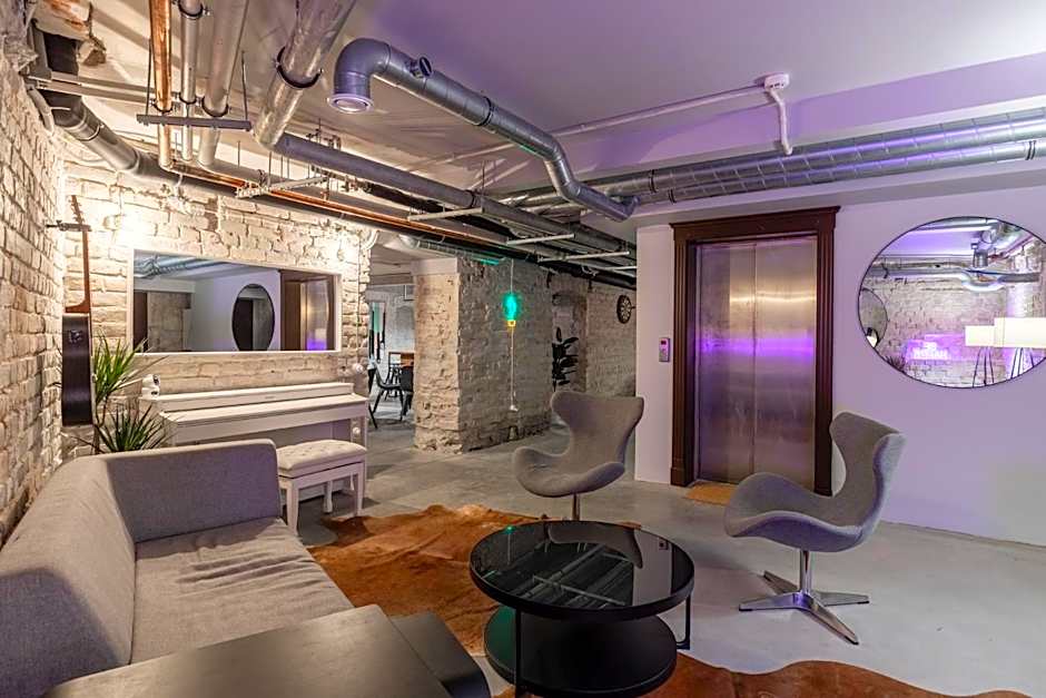 RIXWELL GERTRUDE HOTEL