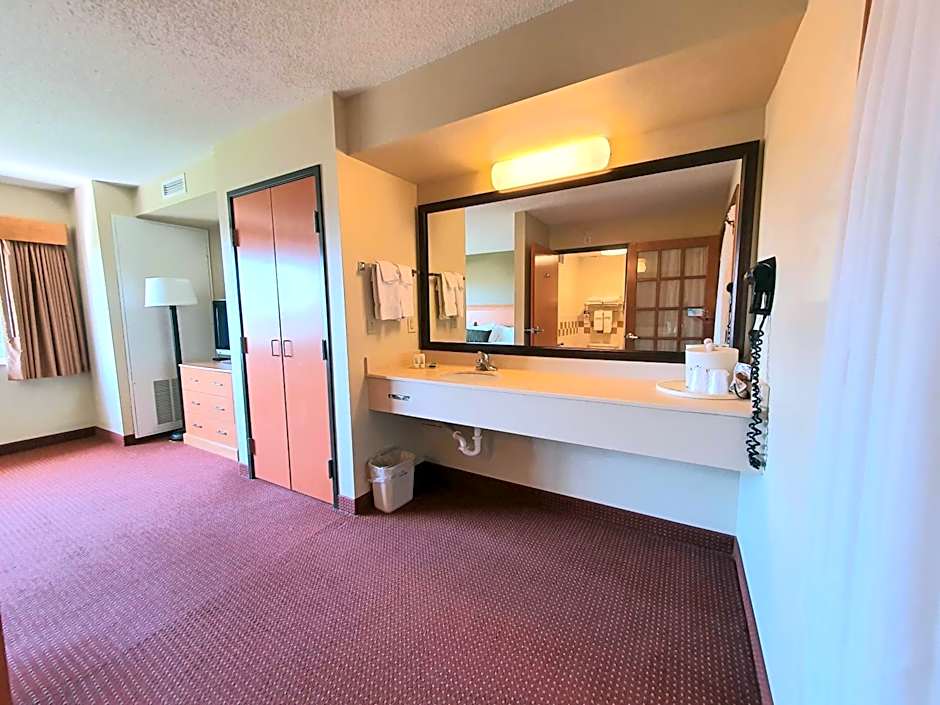 AmeriVu Inn and Suites - Waconia