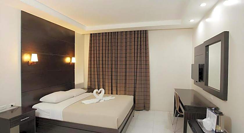 Grand Astoria Hotel