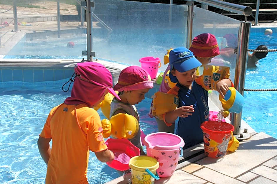 Paris Village Apartments