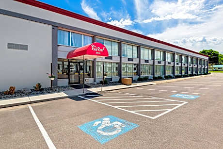 Red Roof Inn Cortland