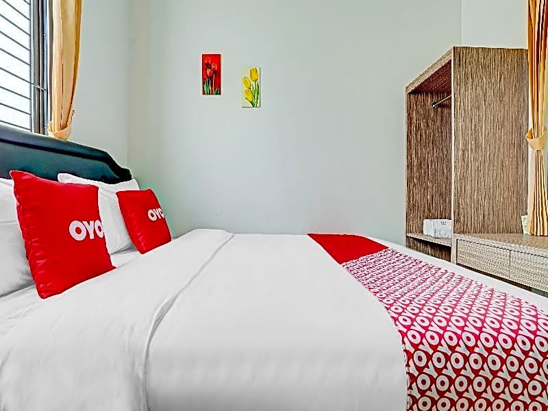 OYO Life 90211 I-sidji Inn