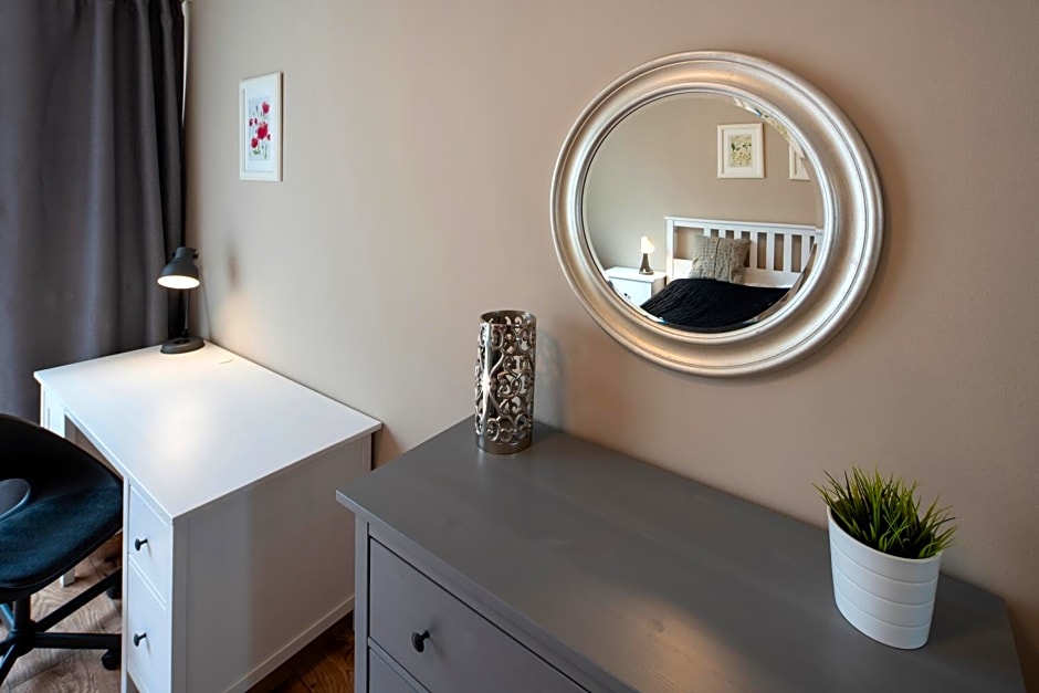 New Town - Apple Apartments