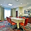 Holiday Inn Express & Suites Utica