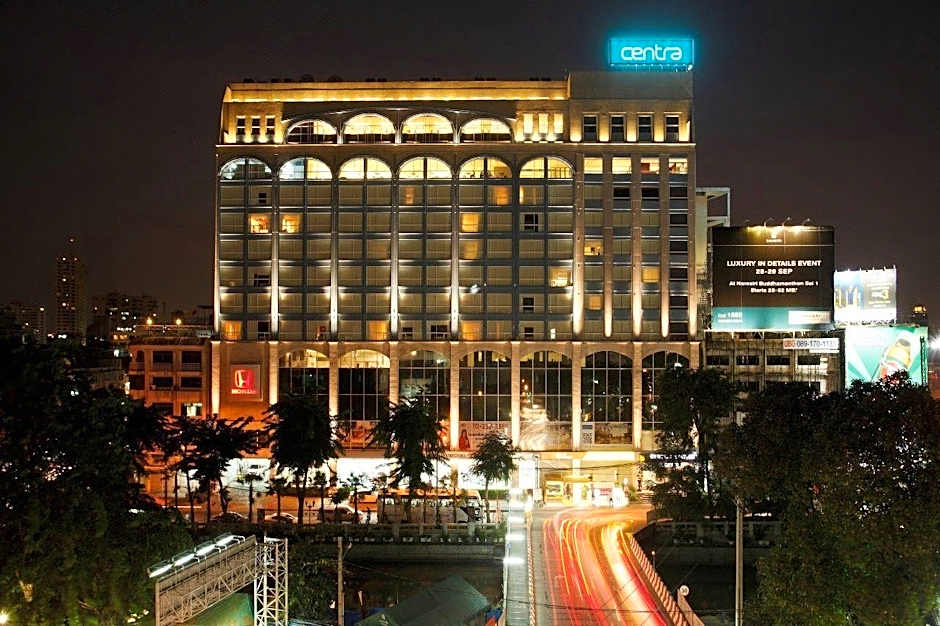 The Quarter Hualamphong by UHG