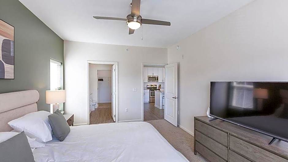 Landing - Modern Apartment with Amazing Amenities (ID8168X67)