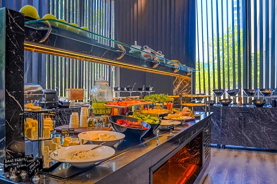 Marlen Hotel Bayraklı
