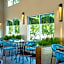 TownePlace Suites by Marriott Orlando at FLAMINGO CROSSINGS Town
