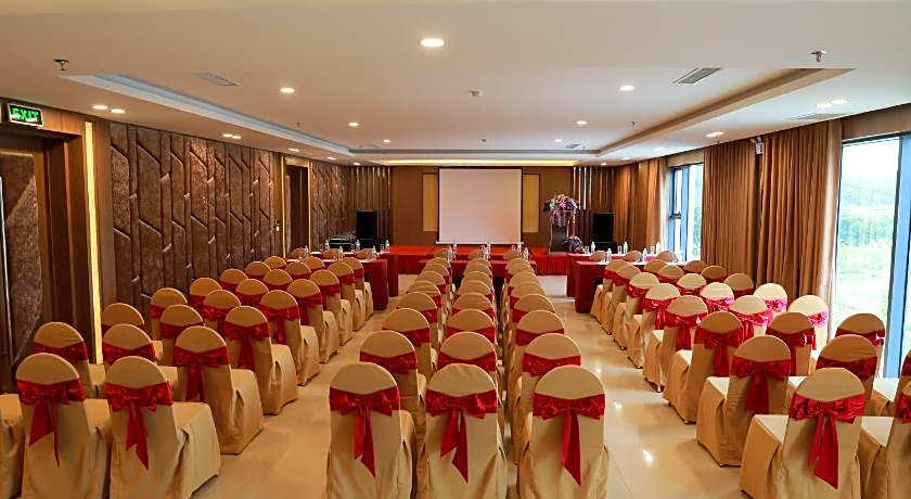 Muong Thanh Con Cuong Hotel