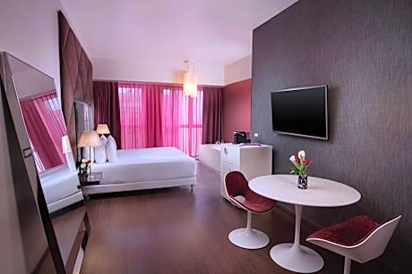 Nhow Junior Suite
