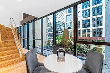 2-Bedroom Split Level Apartment with 2 Bathrooms