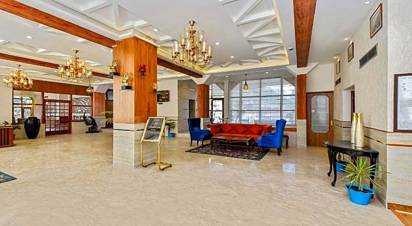 Hotel Snowcrests Manor