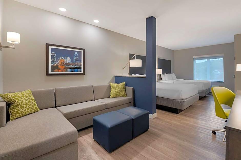 Comfort Suites Cincinnati University - Downtown