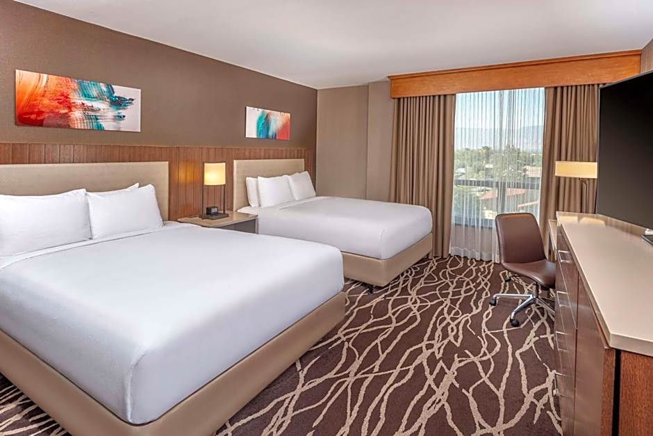 DoubleTree by Hilton San Bernardino
