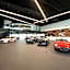 Rydges Pit Lane