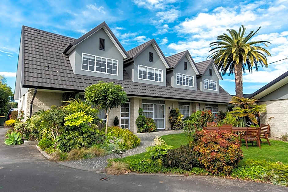 ASURE Colonial Lodge Motel