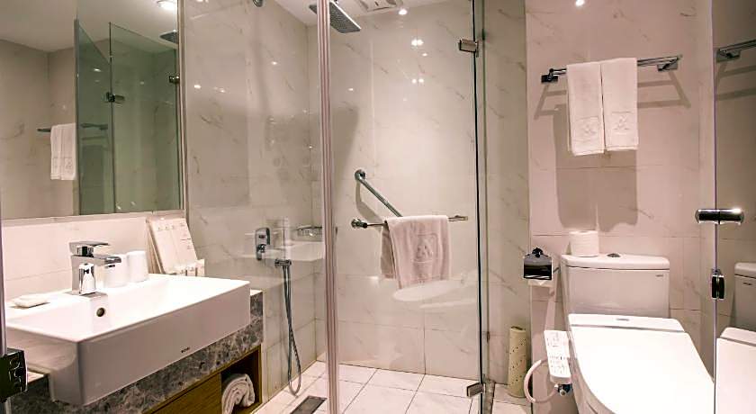 The Carlton (Taichung)