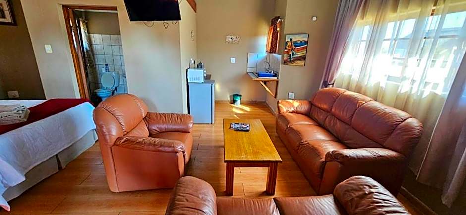 Gaggle Inn Guest Lodge