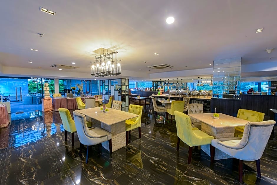 Royal Regantris Cendana 