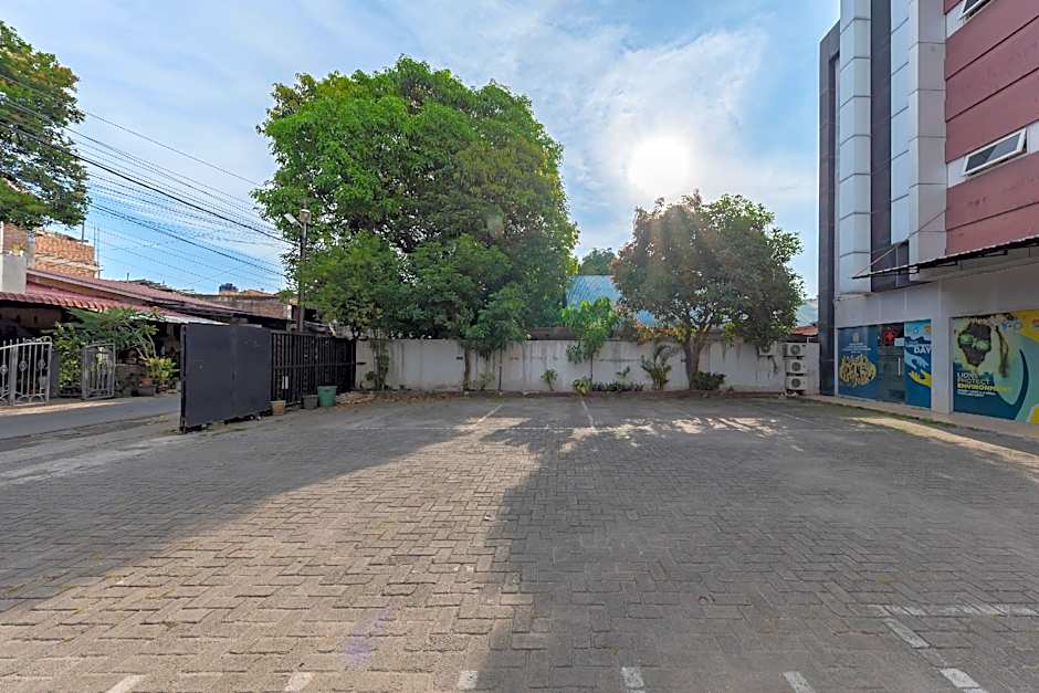 RedDoorz @ Jalan Krakatau Medan