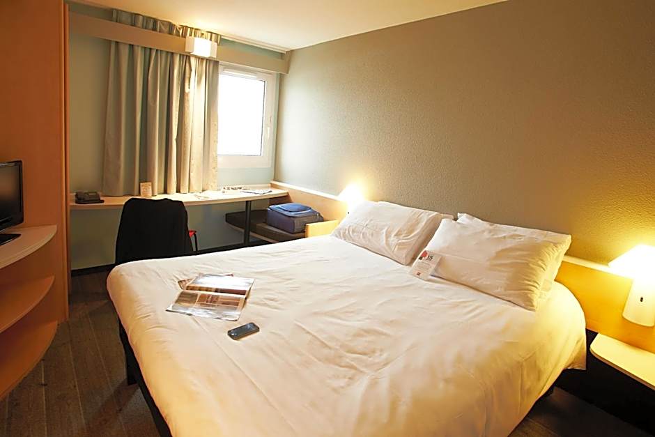 Ibis Auray