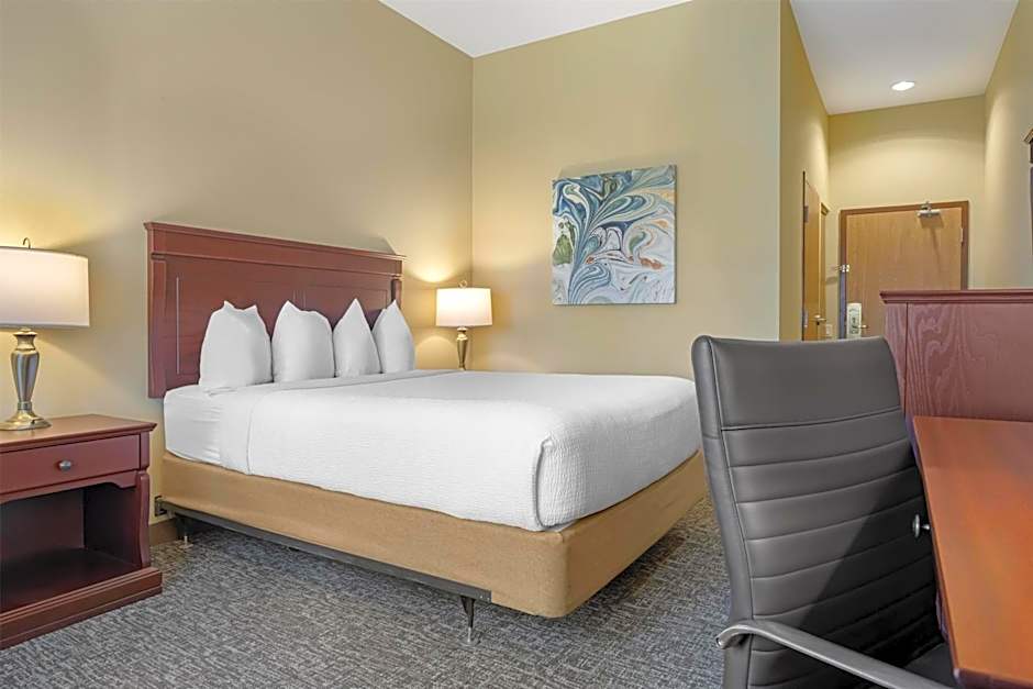 Best Western Plus Fredericton Hotel & Suites