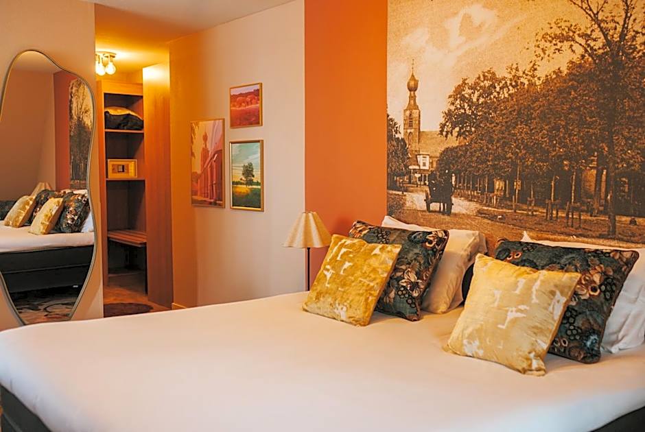 Photo 1 of 6 of Suite