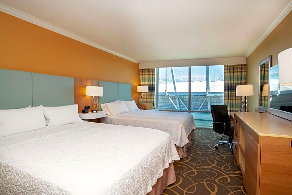Hampton Inn & Suites, by Hilton - Vancouver Downtown