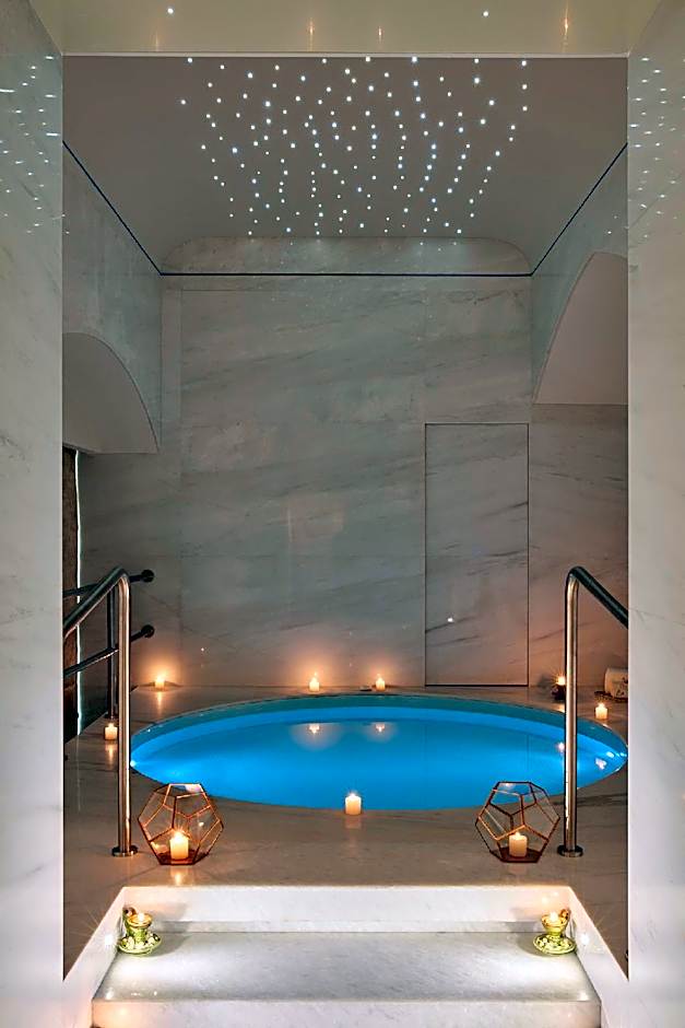 The Taj Mahal Tower, Mumbai