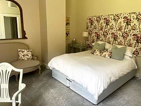 Deluxe Double Room with Bath