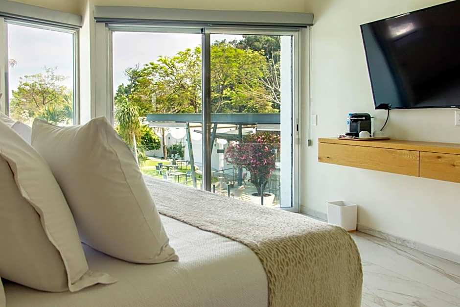 Xhiara Hotel