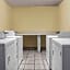 Days Inn by Wyndham Pensacola West