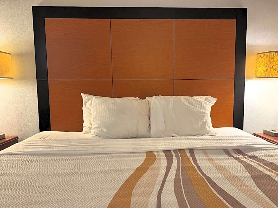 Baymont by Wyndham Meridian