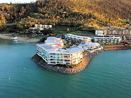 Peninsula Airlie Beach