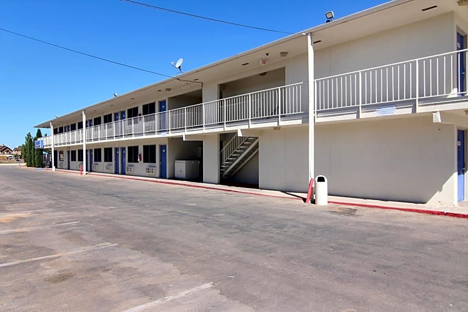 Motel 6-Carlsbad, NM