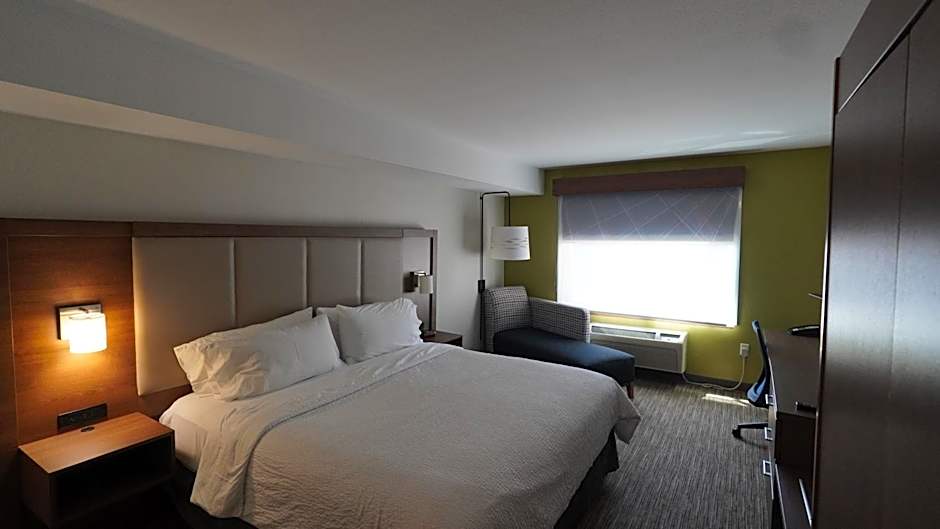 Holiday Inn Express Hotel & Suites Lynnwood By IHG