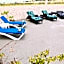 12 Bees Hotel