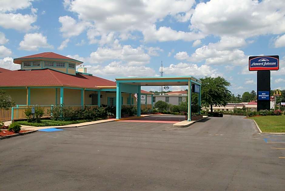 Howard Johnson by Wyndham Hattiesburg