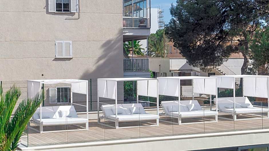 Mac Paradiso Garden Hotel