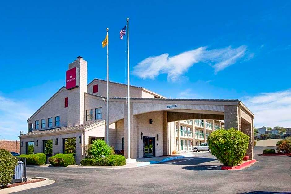 Photo 1 sur 32 de Ramada by Wyndham Albuquerque Airport