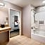 Courtyard by Marriott Kansas City At Briarcliff